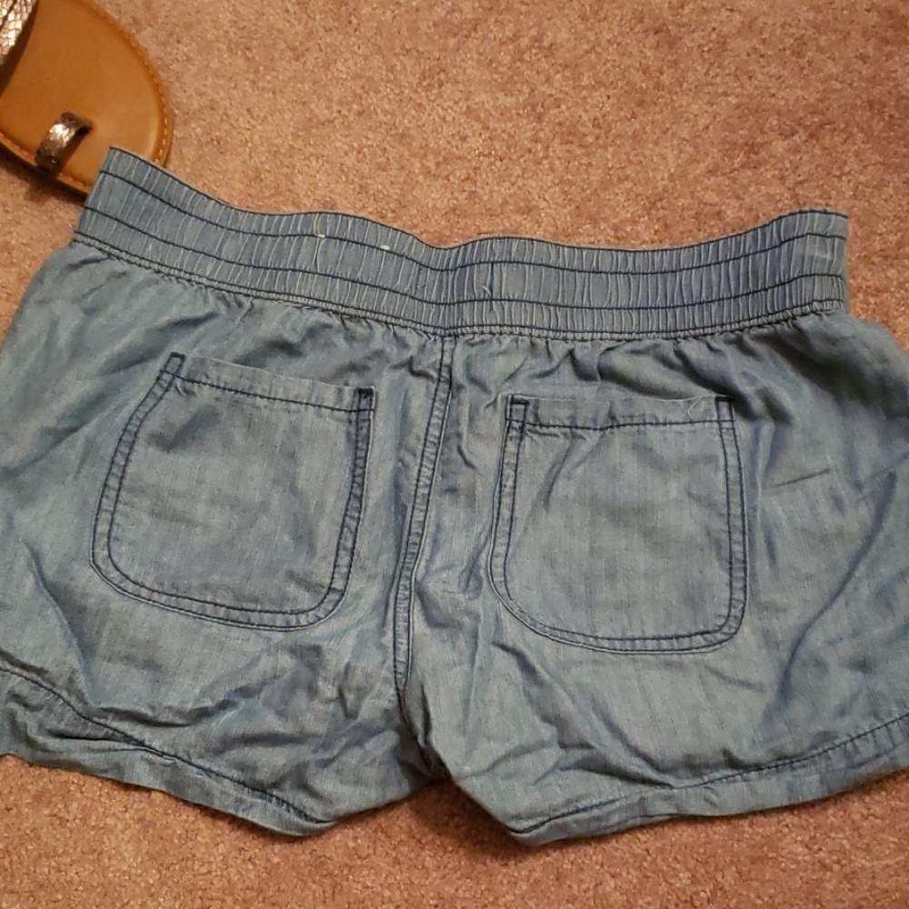 Shorts - Picture 3 of 3